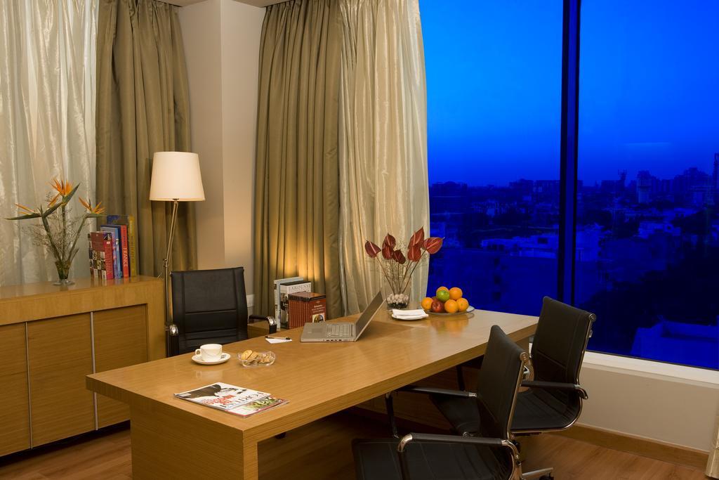 Radisson Blu Suites Gurgáon Exteriér fotografie